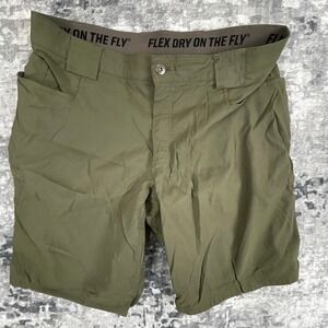 Duluth Trading Co Mens 36 Flex Dry On The Fly Olive Green Spandex Cargo Shorts